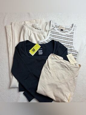 Capsule wardobe, navy and cream, size small
